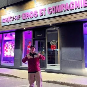 Meet your Posher, Christopher